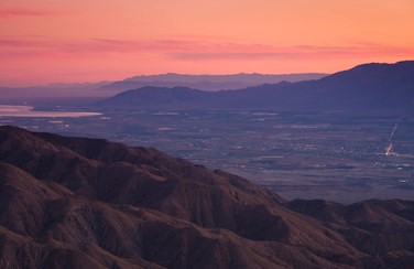4 58633_Palm Springs at Dusk GettyImages-85977892