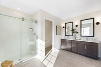 92066_Villages at Country View_Claremont II_Owner_s Spa Bath_Classic